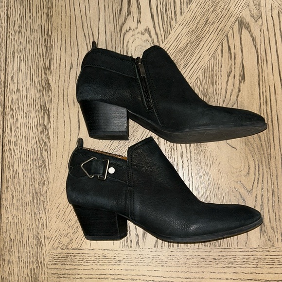 Franco Sarto Black Suede Western Short Ankle Booties size 8 - Picture 4 of 8
